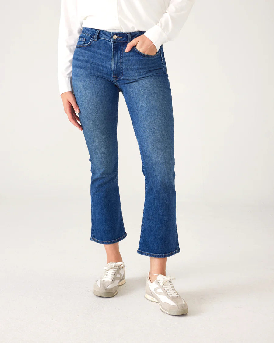 Nomad Cropped